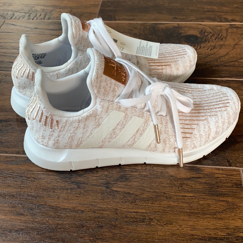 Women’s Adidas Swift Run Tennis Shoes